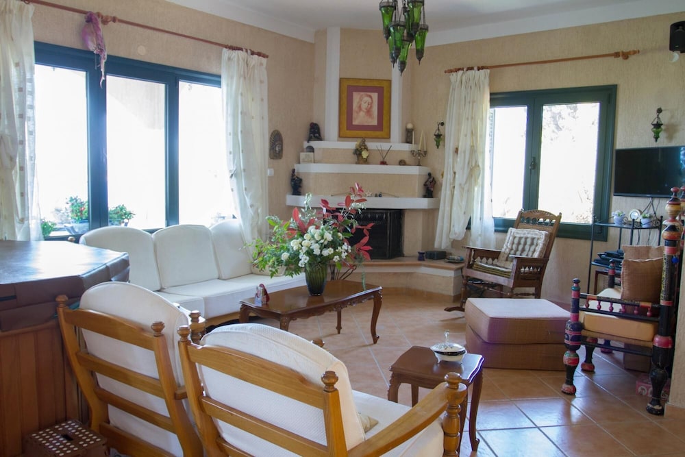 Villa photo 3