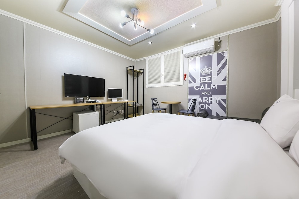 Standard Room, City View photo 2