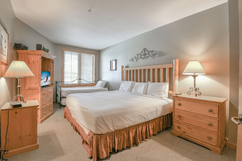 Condo, Multiple Beds, Courtyard View (Dakota Lodge 8477)