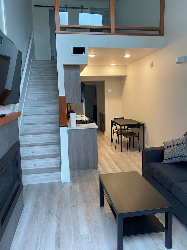 The loft, with Kitchenette (Lower level) photo 1
