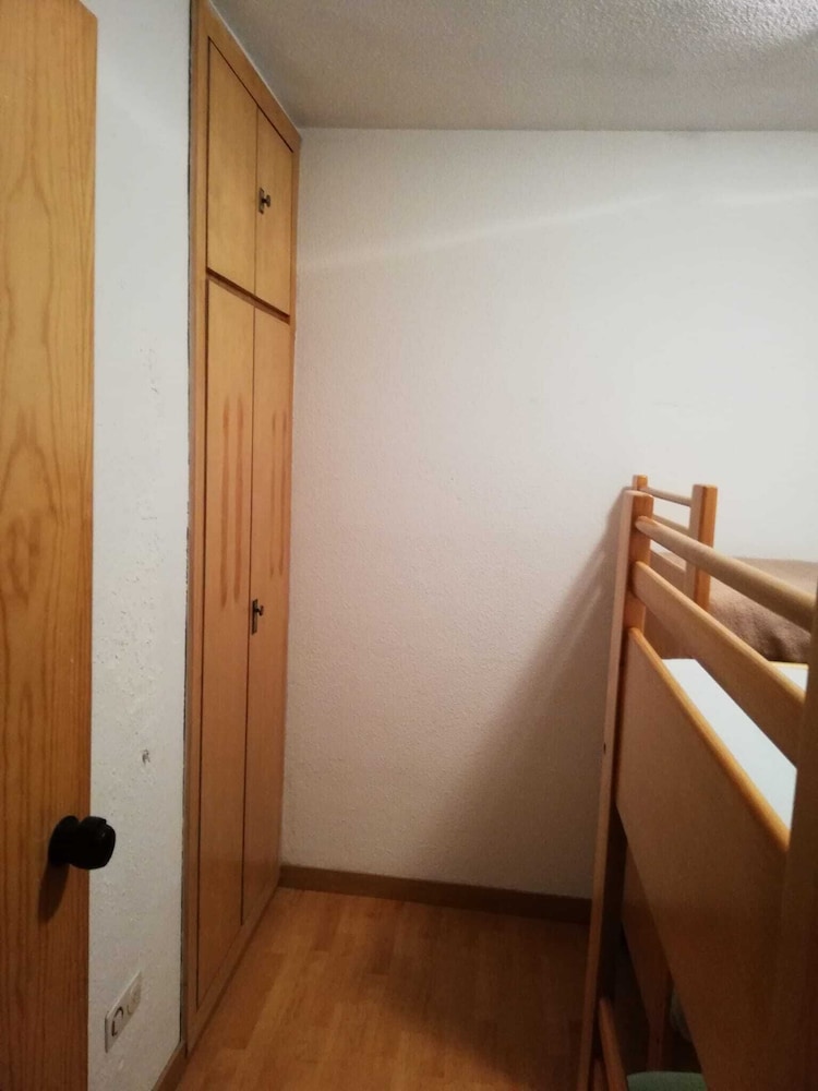 Basic Apartment photo 2