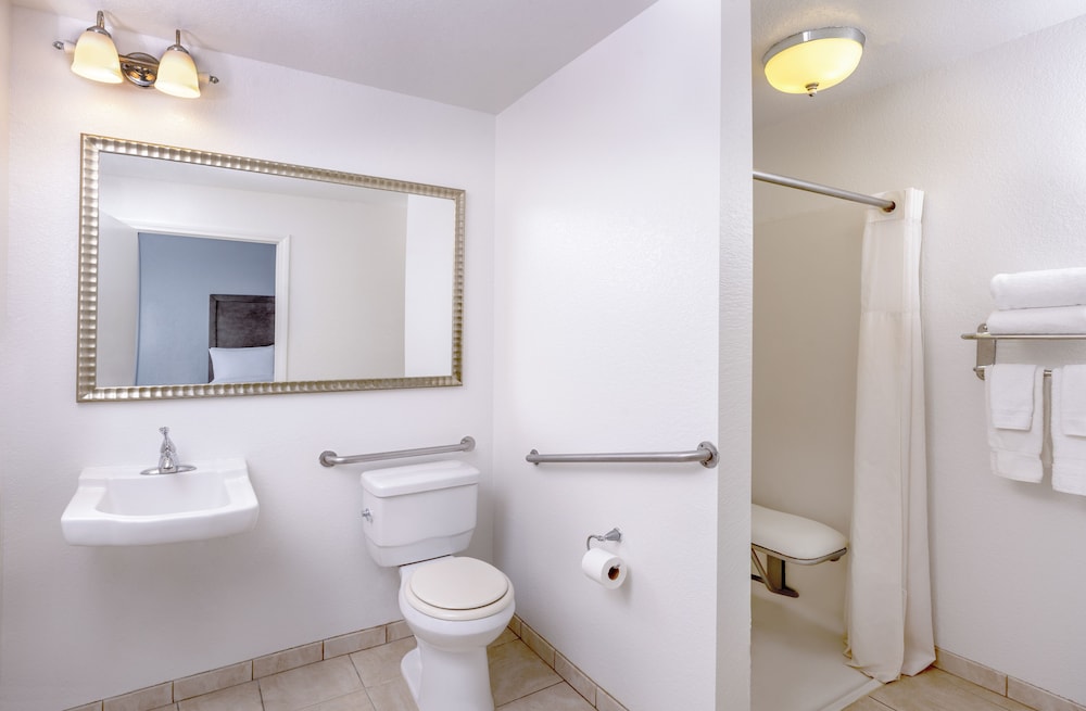 Room, 1 Queen Bed, Accessible, Hill View