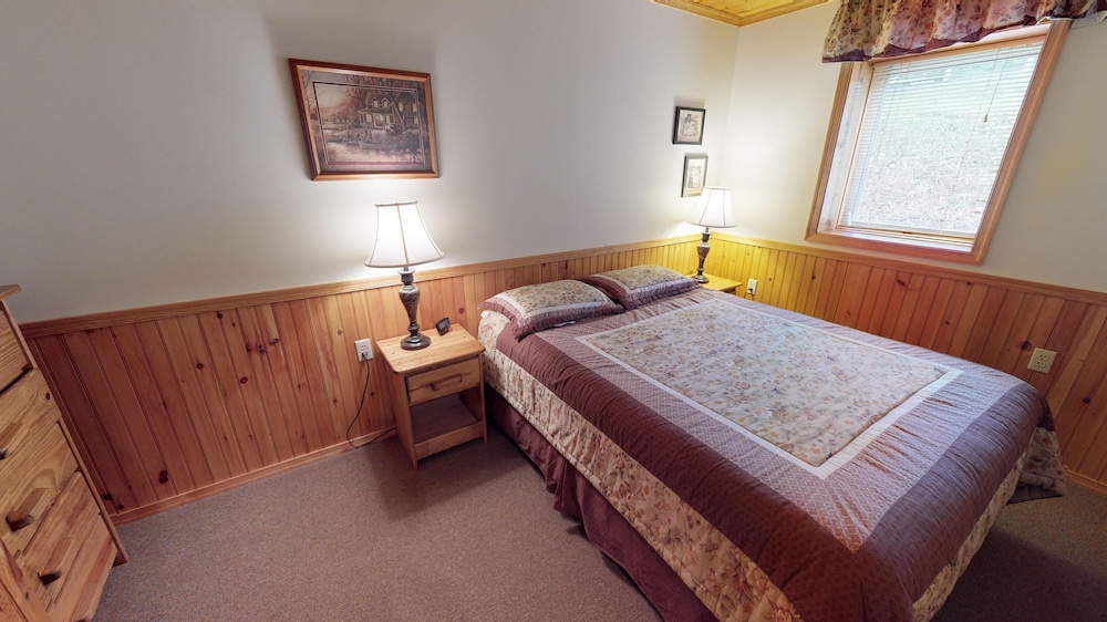 Standard Suite, 2 Queen Beds, Non Smoking, 2 Bathrooms photo 2