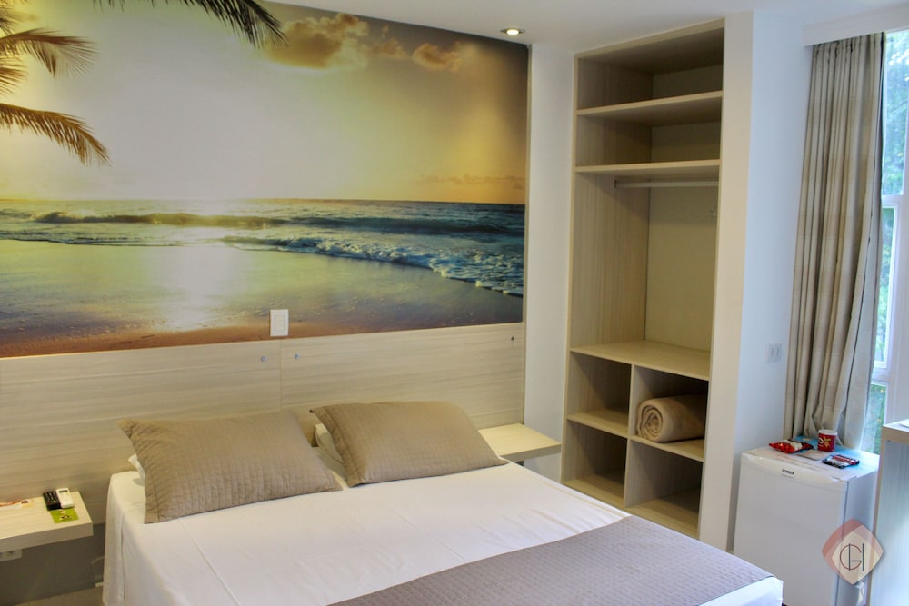 Small Double Room No View (with narrow bathroom)