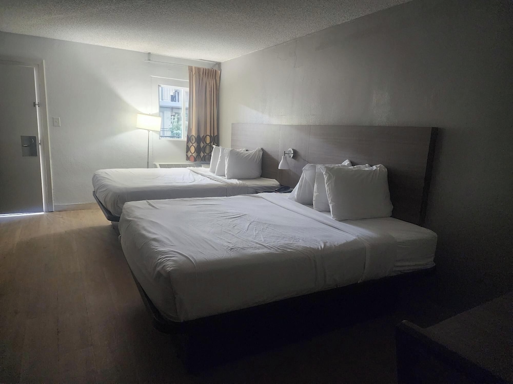 Standard Double Room Single Use photo 1