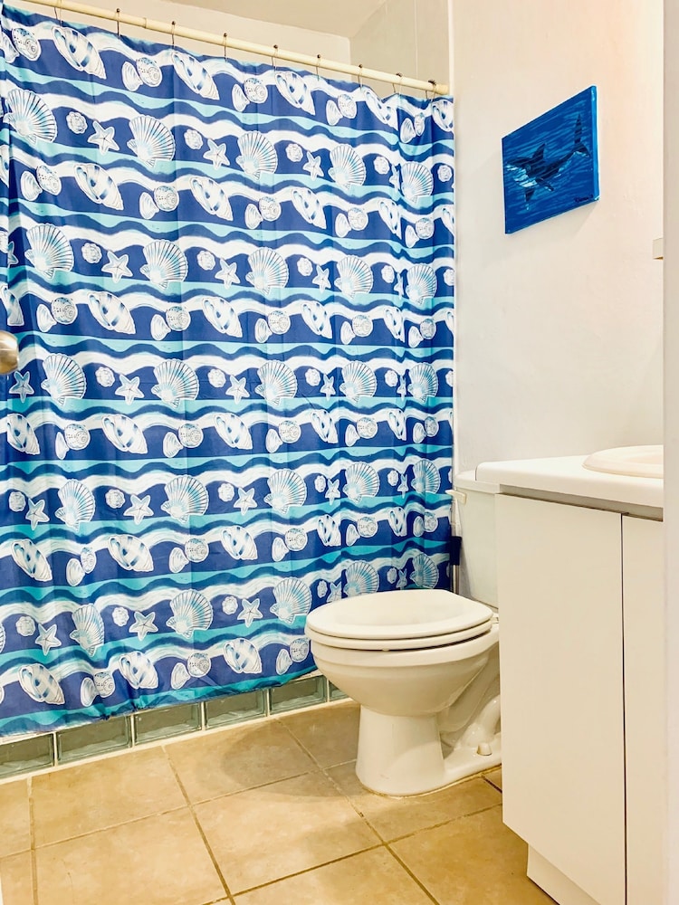 Family Suite, 3 Bedrooms, Ocean View, Oceanfront (OFS b201) - 2nd Floor photo 3