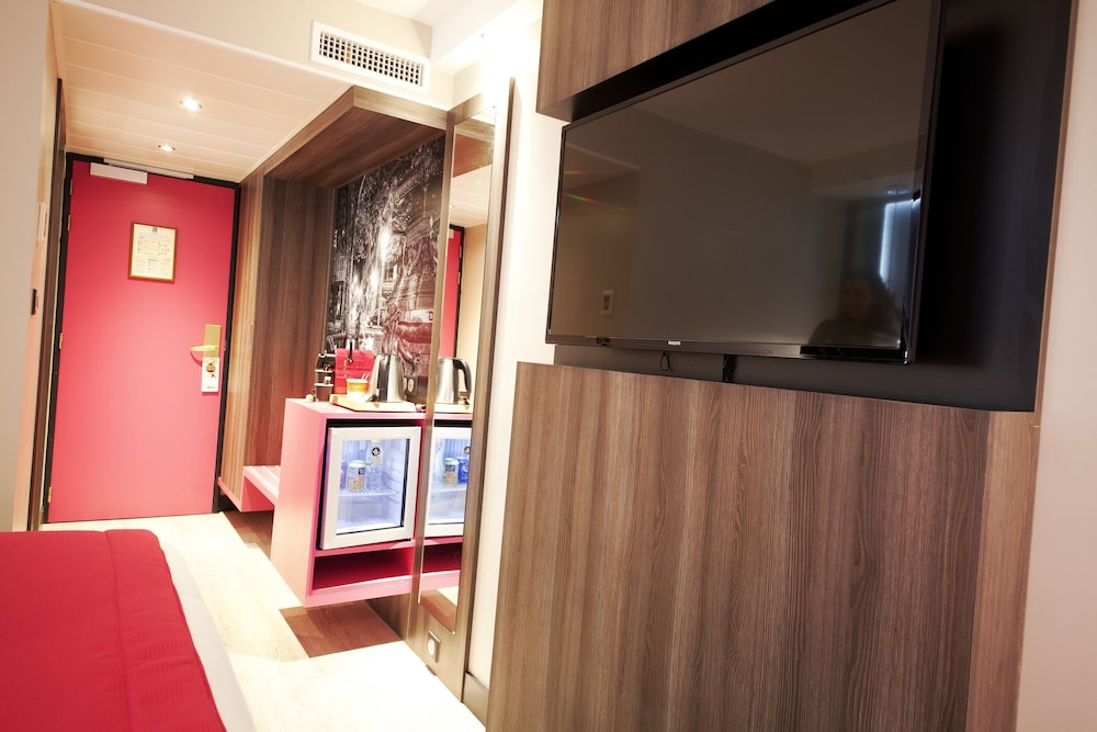 Superior Double Room, 1 King Bed, Non Smoking photo 3