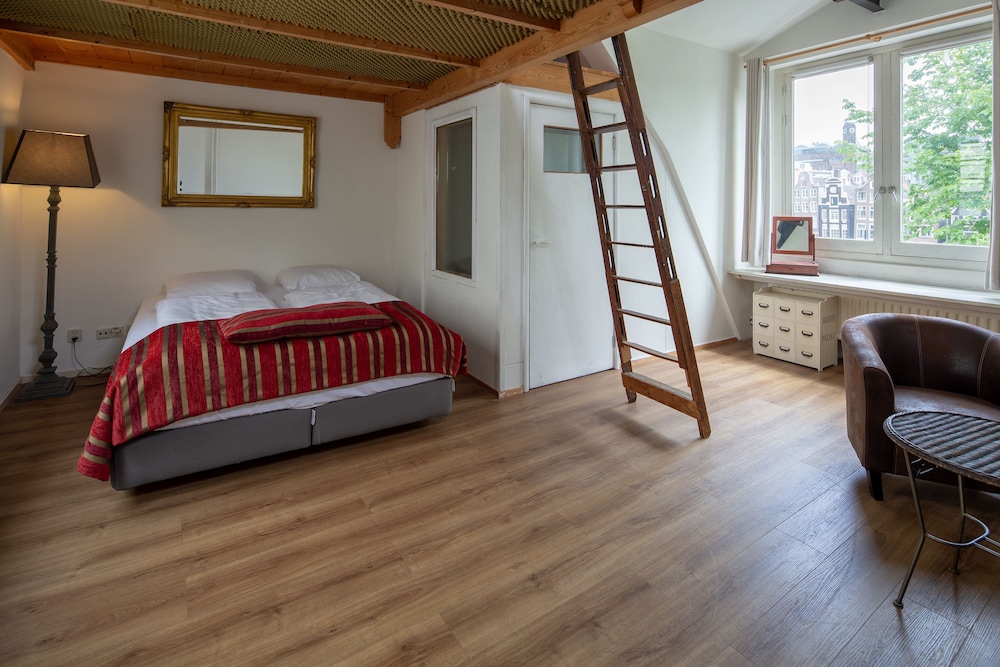 Traditional Apartment, Annex Building photo 1