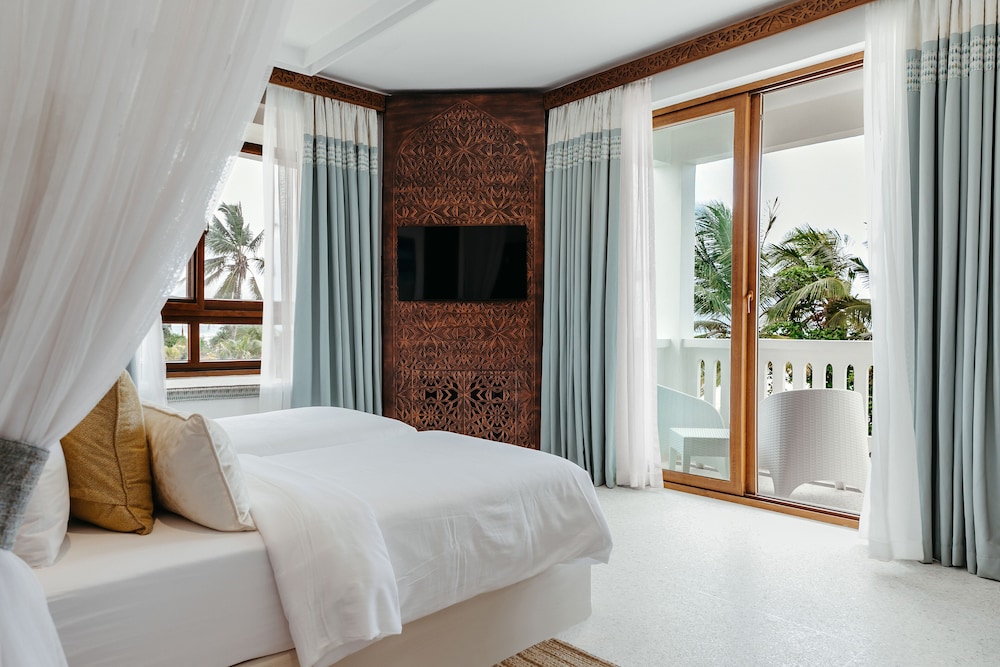 Deluxe Room, Beachfront photo 2