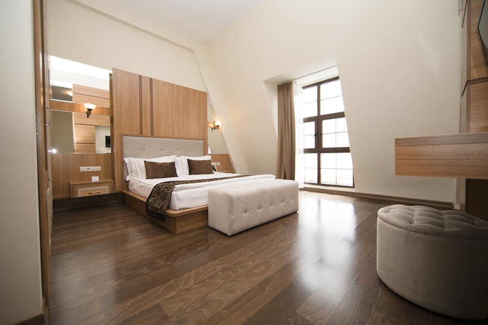 Deluxe Suite, Balcony photo 1