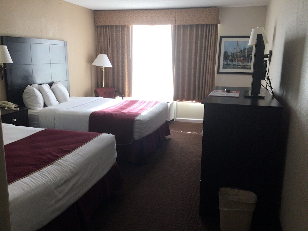 Room, 2 Queen Beds, Non Smoking (Second Floor) photo 2