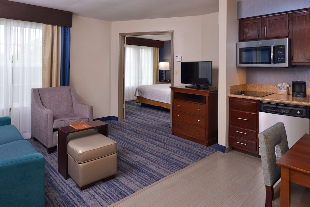 Suite, 2 Queen Beds - Photo 7