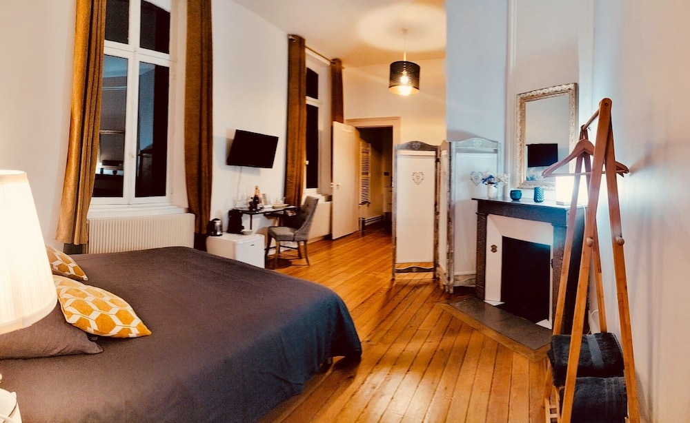 Quadruple Room, 1 Double Bed with Sofa bed (Mon Plaisir)