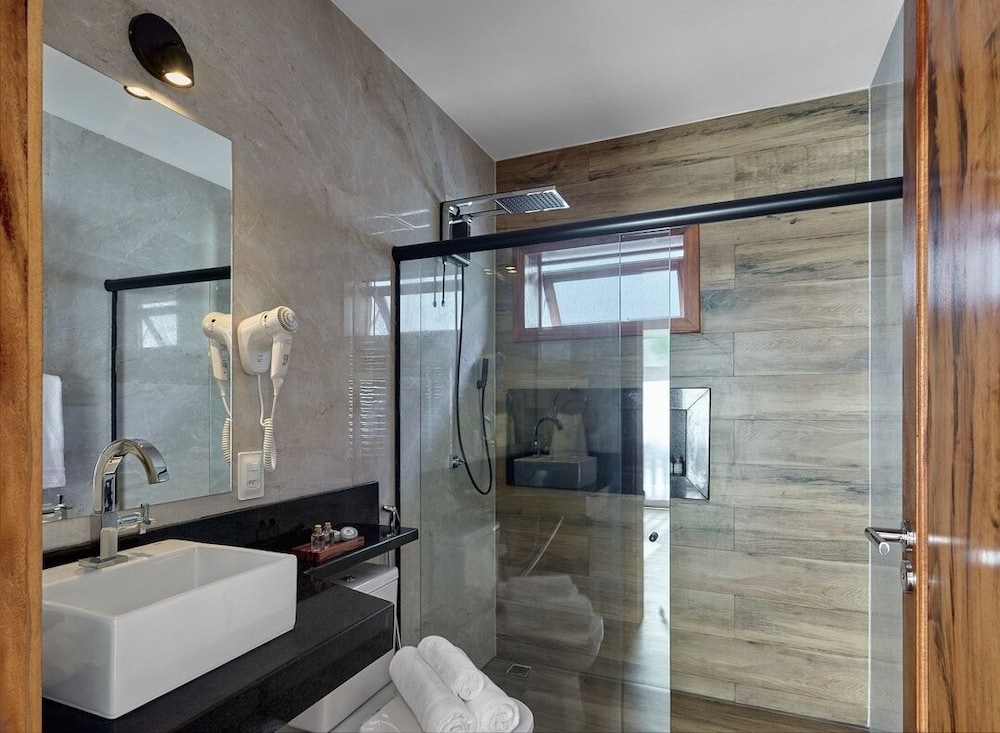 Deluxe Suite, Pool View, Poolside photo 2