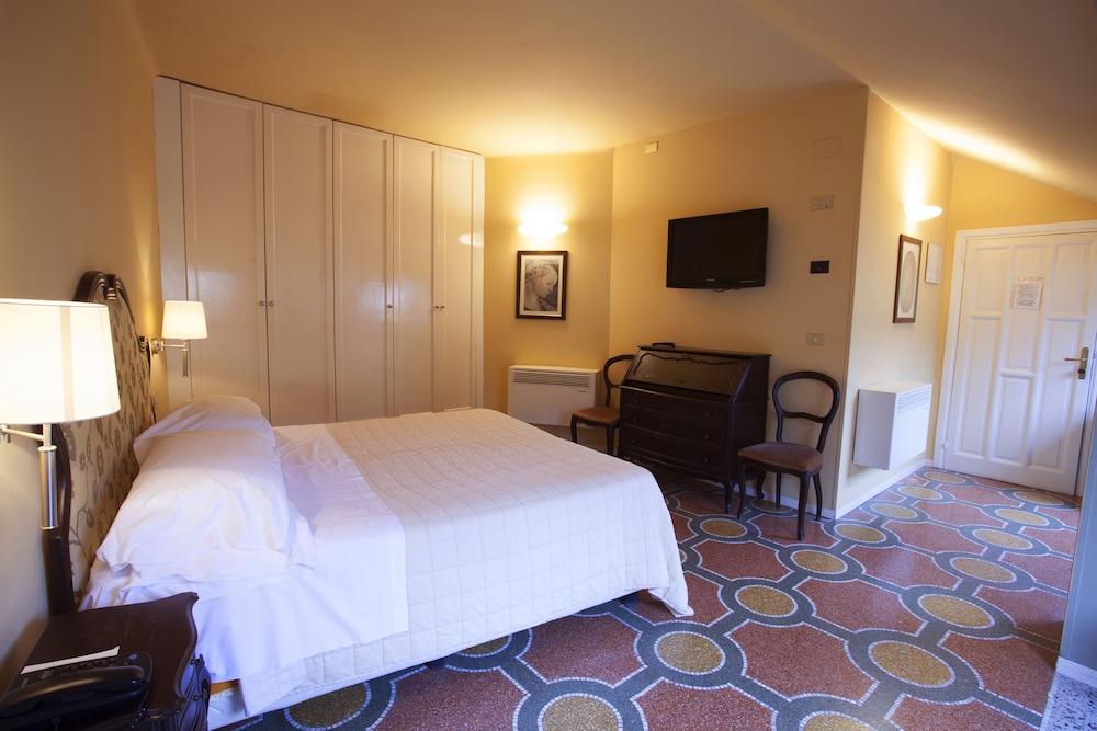 Standard Triple Room photo 3