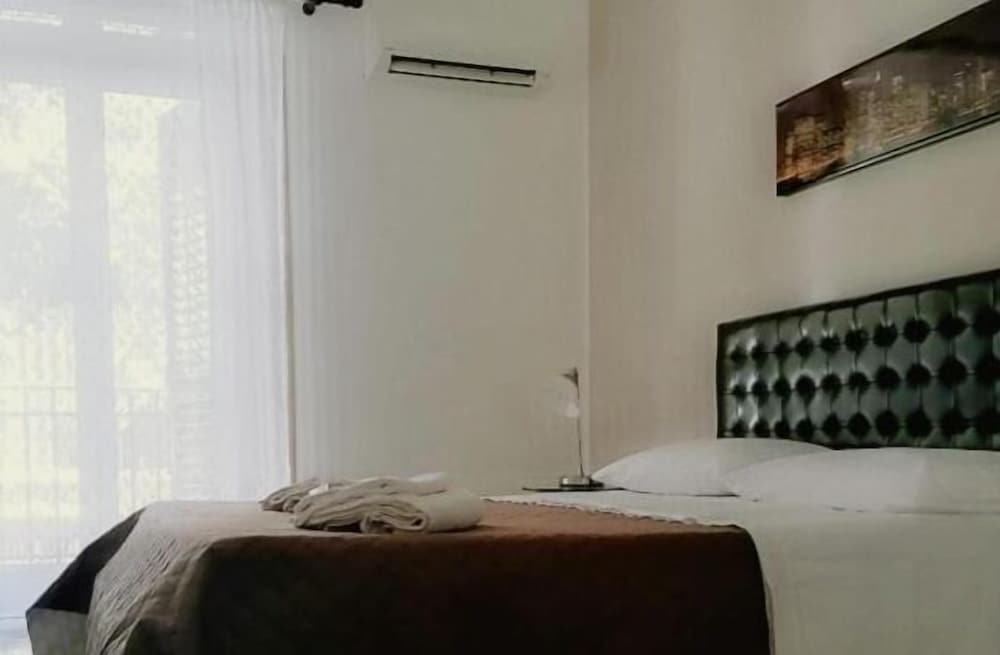 Classic Double or Twin Room, Balcony