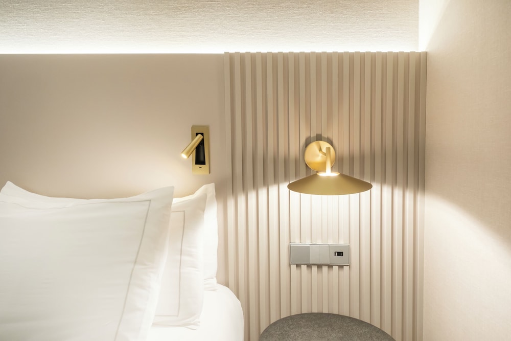 Business Twin Room - Photo 4
