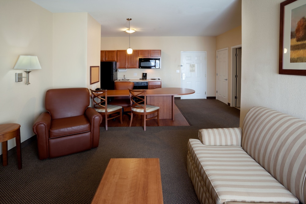 Suite, 1 Bedroom - Photo 3