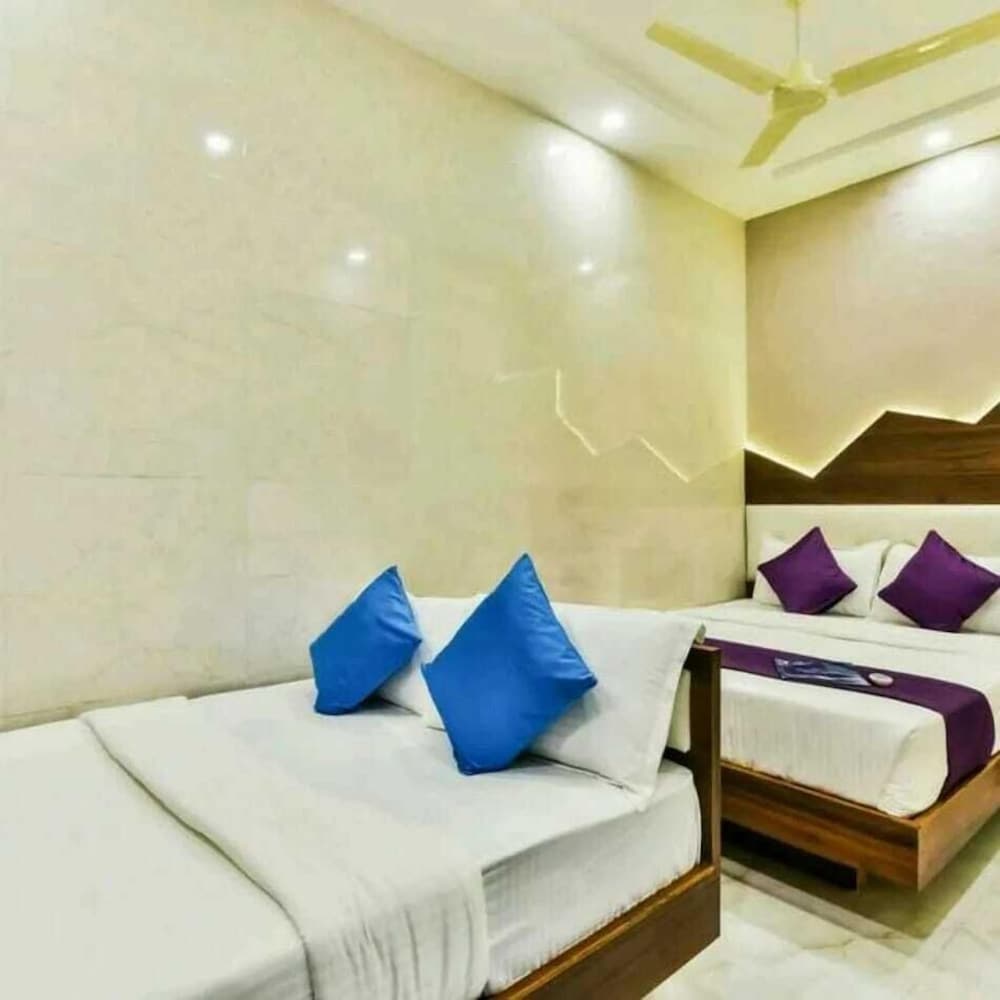Deluxe Quadruple Room