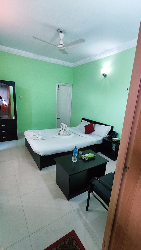 Deluxe Double Room, 1 Bedroom, Balcony, Hill View photo 3