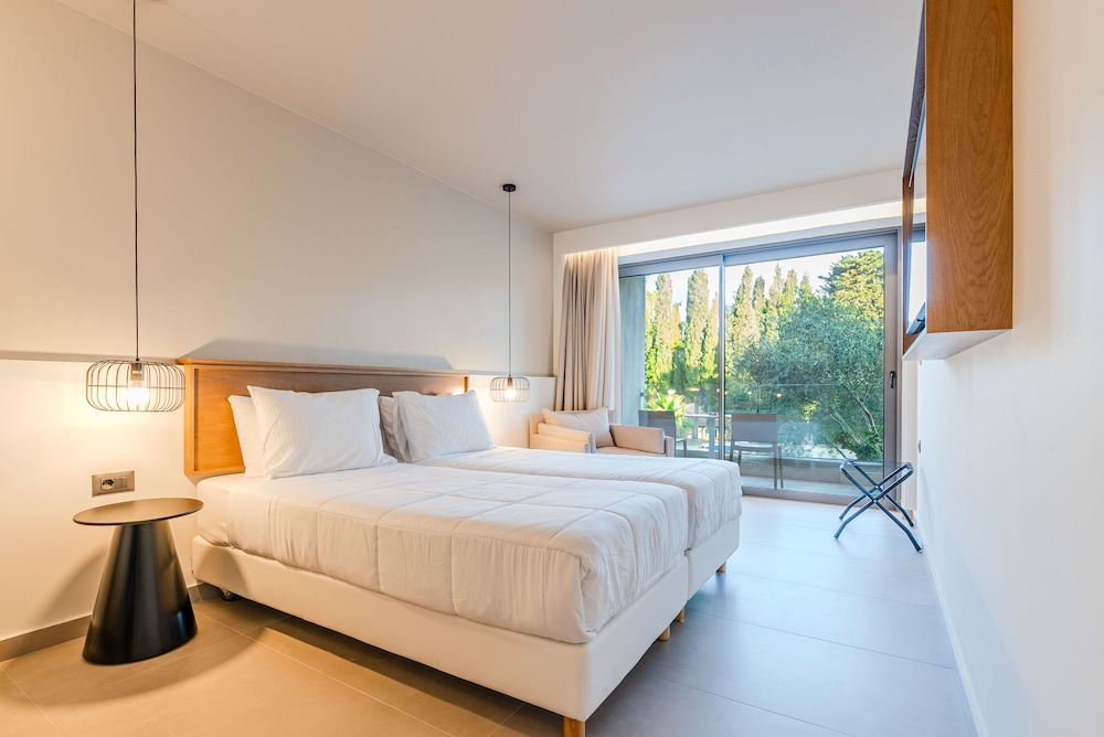 Executive Room with Garden View - Photo 1