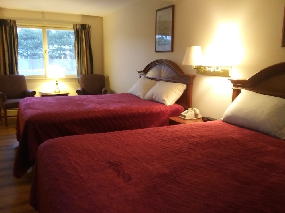 Standard Double Room, 2 Queen Beds