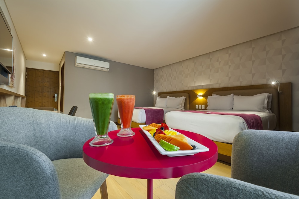 City Suite, 2 Double Beds photo 2
