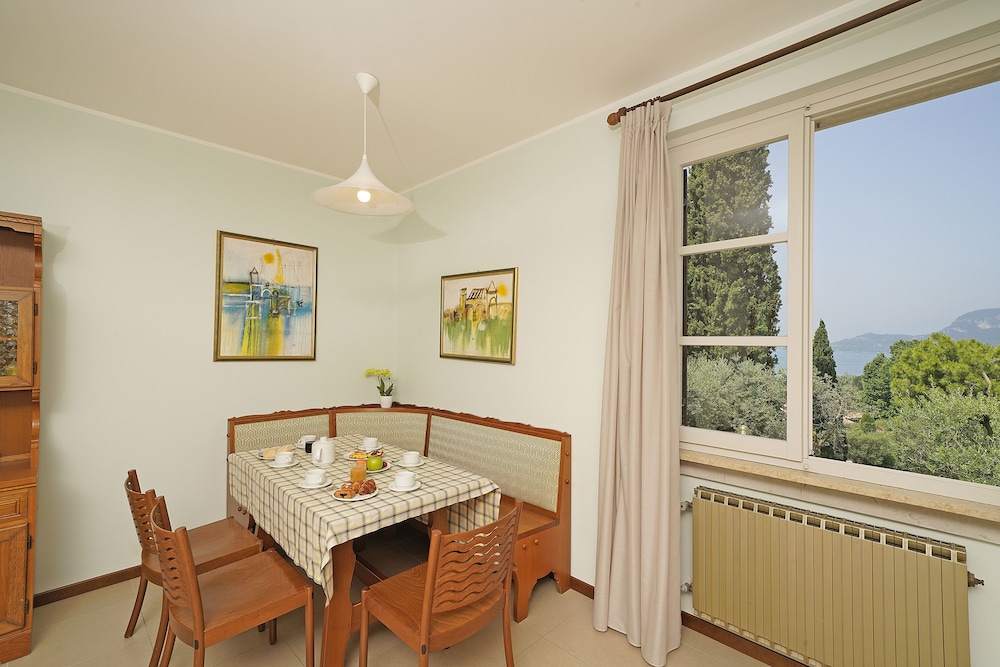 Superior Condo, 2 Bedrooms photo 2