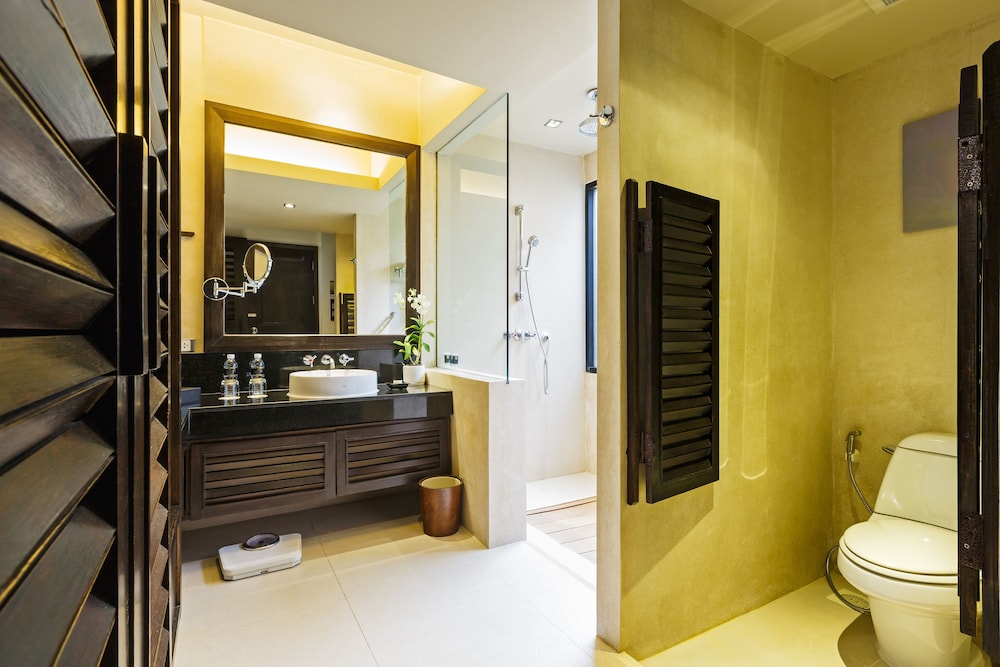 Deluxe Room, Sea View - Photo 18
