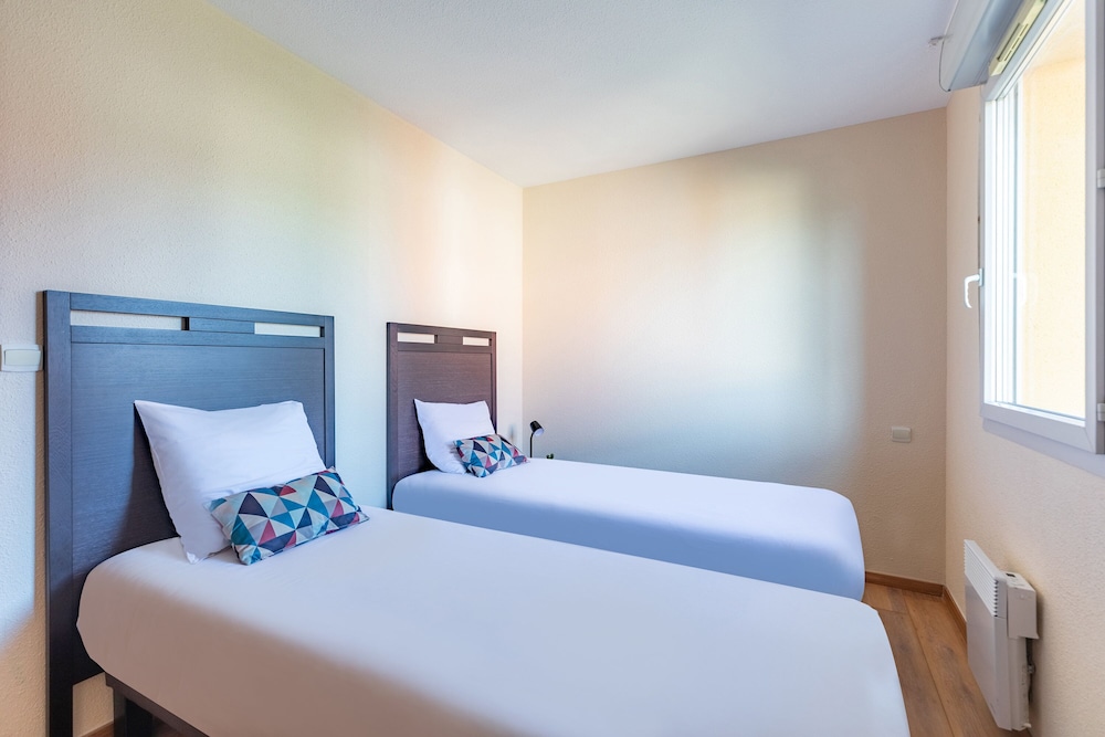Family Villa, 3 Bedrooms - Photo 4