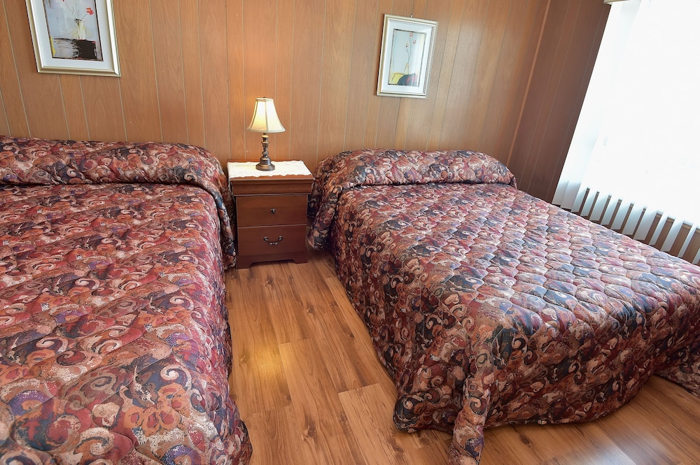 Standard Room, 2 Double Beds (4) photo 2