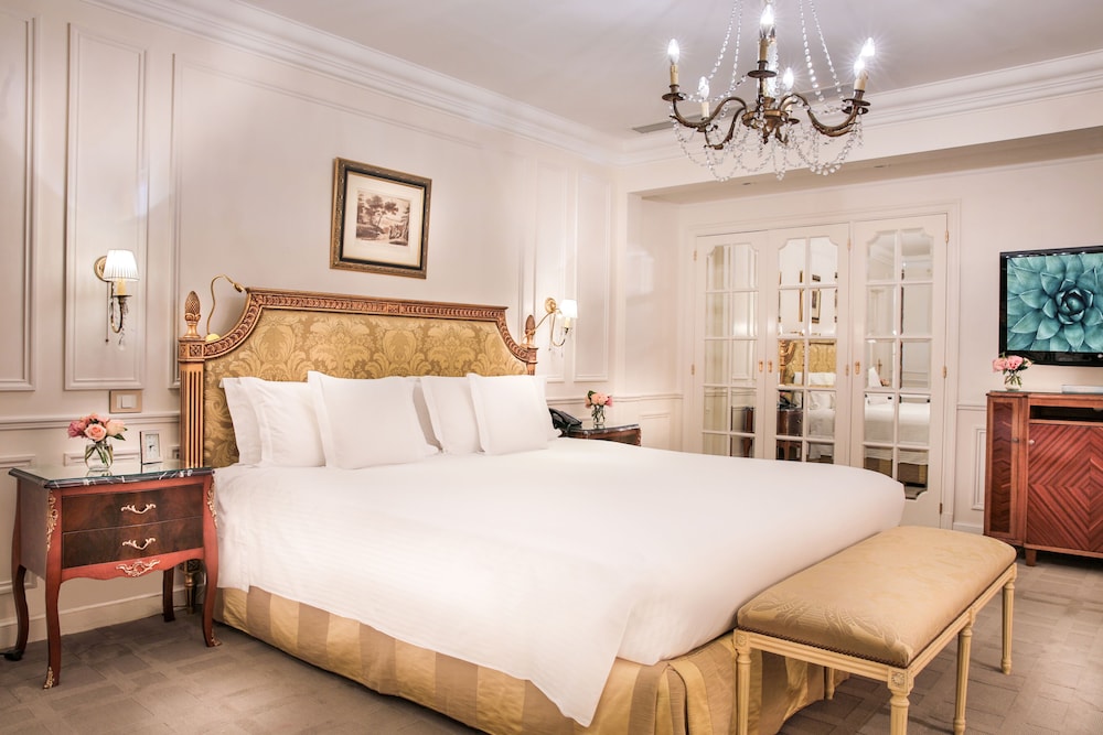 Deluxe Suite (Premier)
