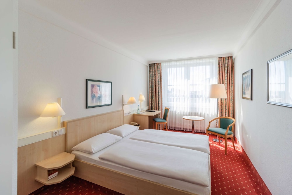 Standard Double or Twin Room - Photo 3