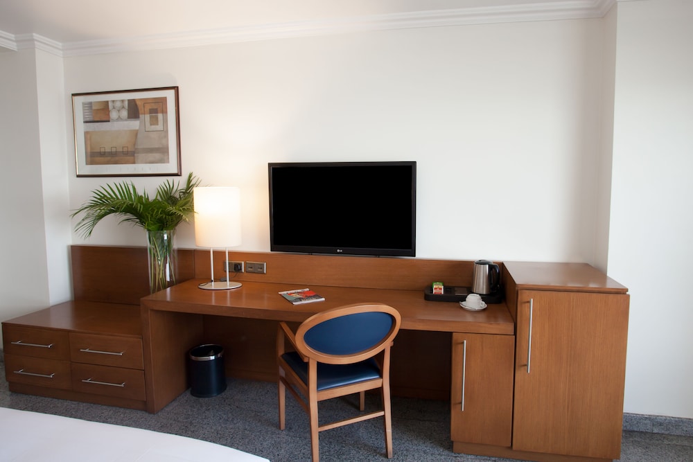 Superior Room, 1 King Bed, City View (Classic Superior Rooms) photo 2