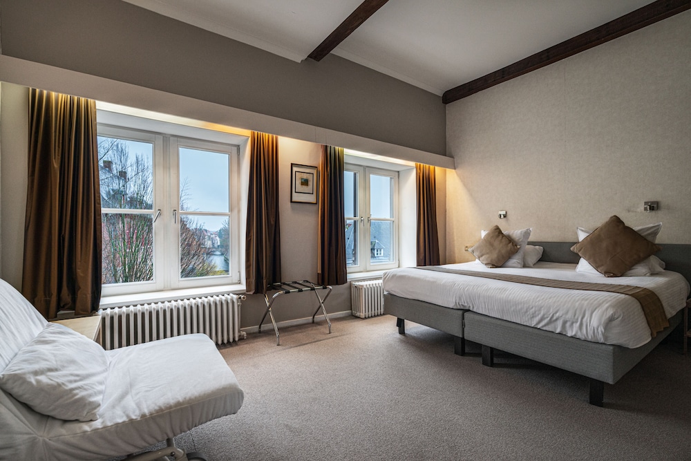Basic Double or Twin Room, Canal View - Photo 26