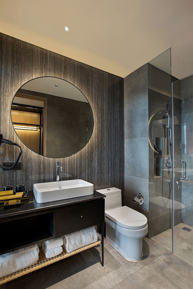 Executive Room - Photo 2
