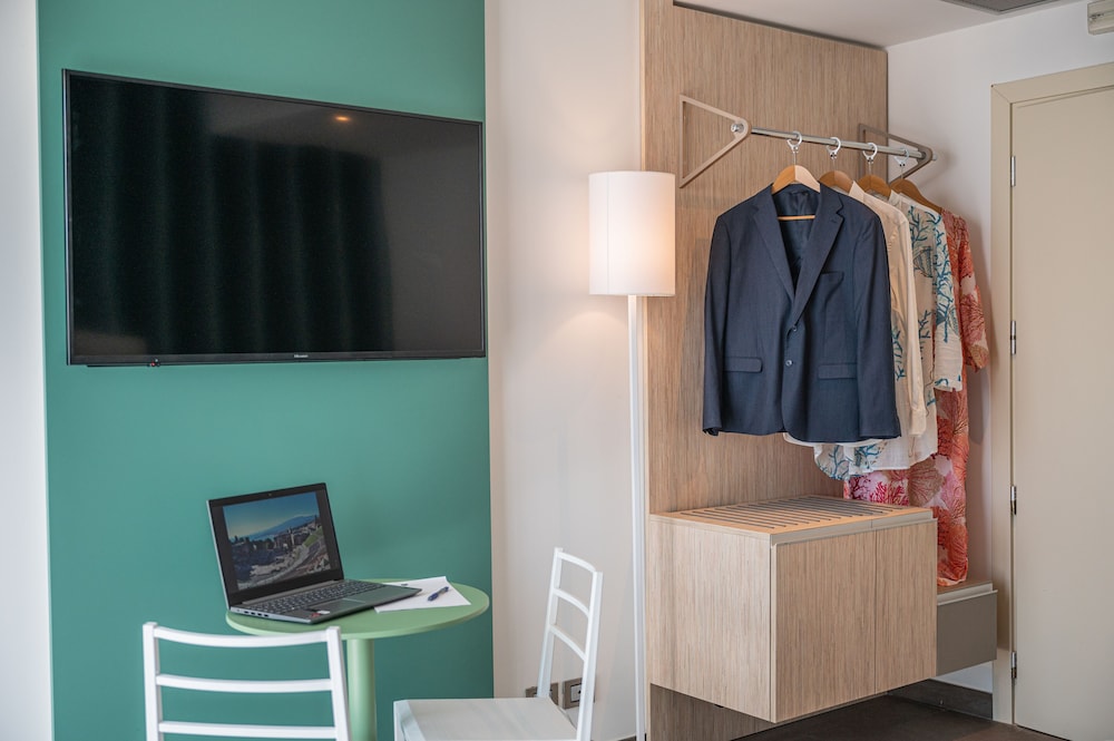 Deluxe Double Room, Balcony - Photo 4