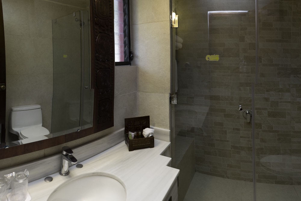 Standard Room - Photo 8