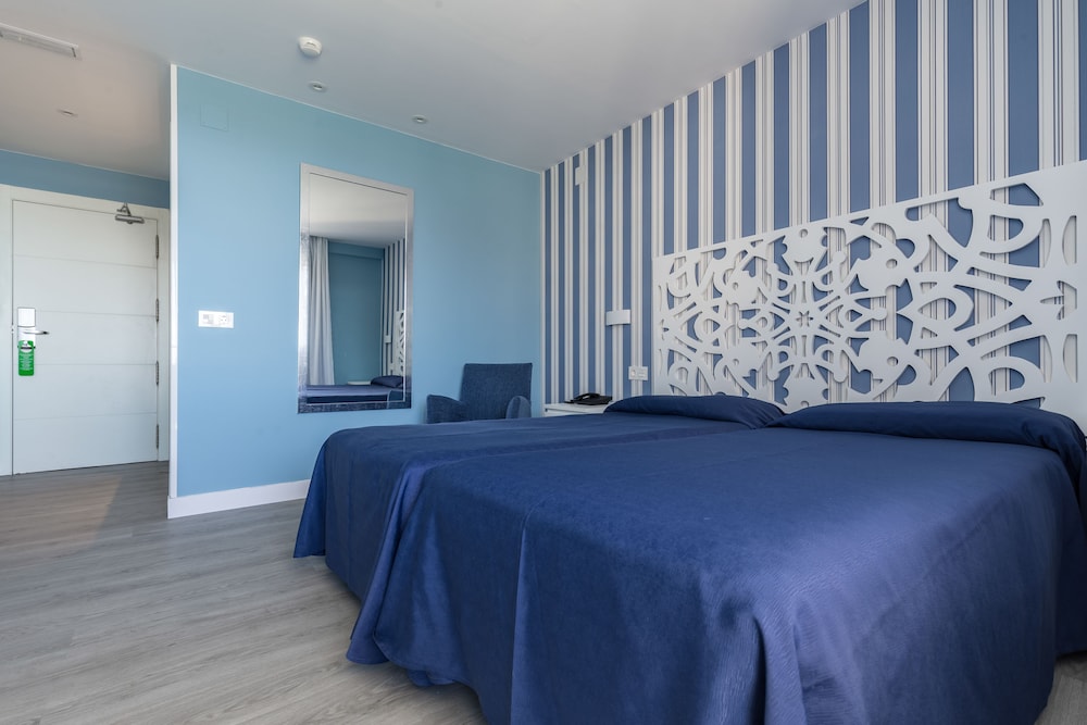 Standard Triple Room - Photo 2