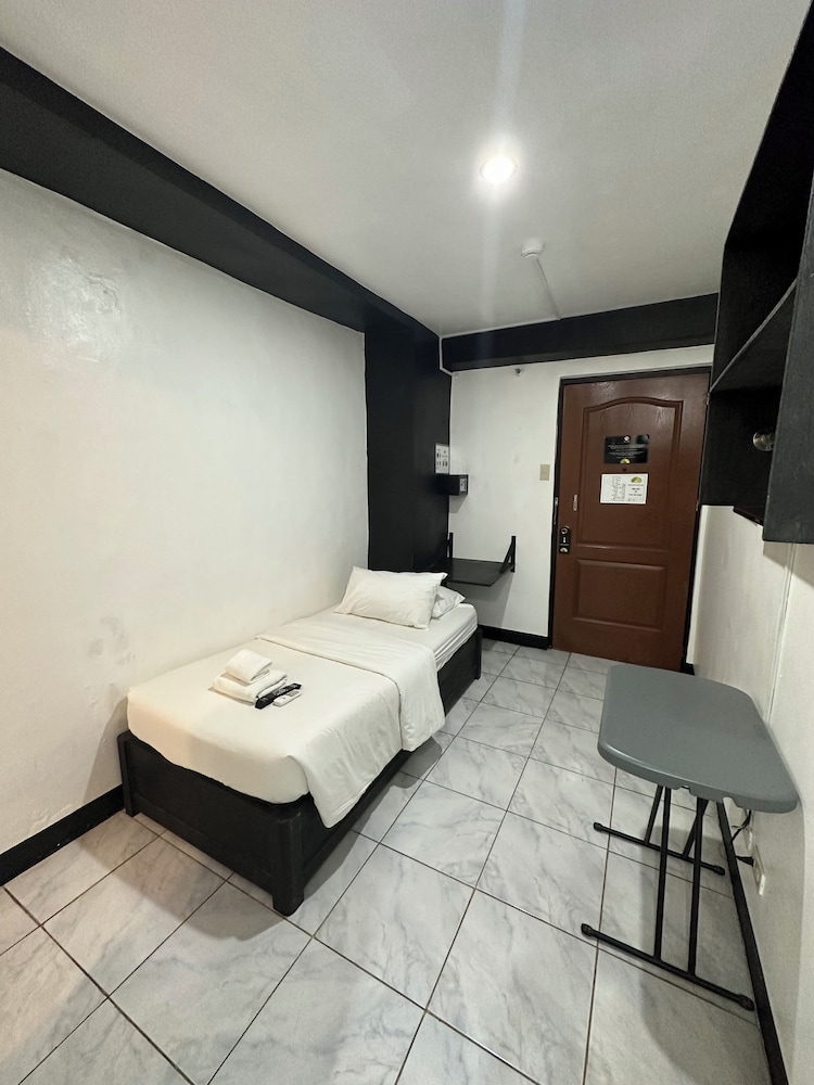 Basic Single Room, 1 Twin Bed, Air conditioning - Photo 1