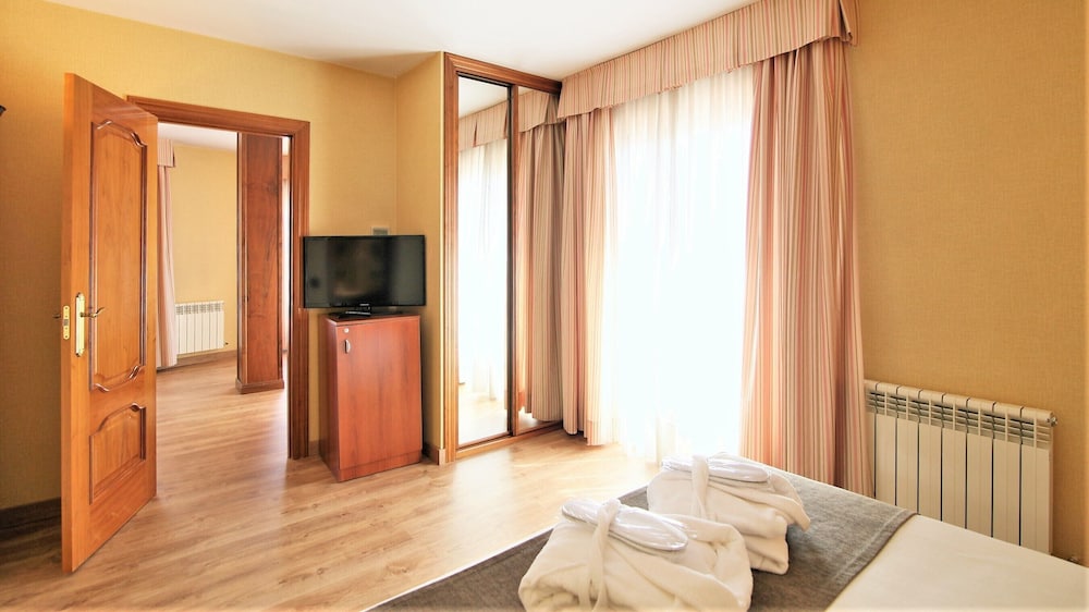 Superior Room - Photo 3