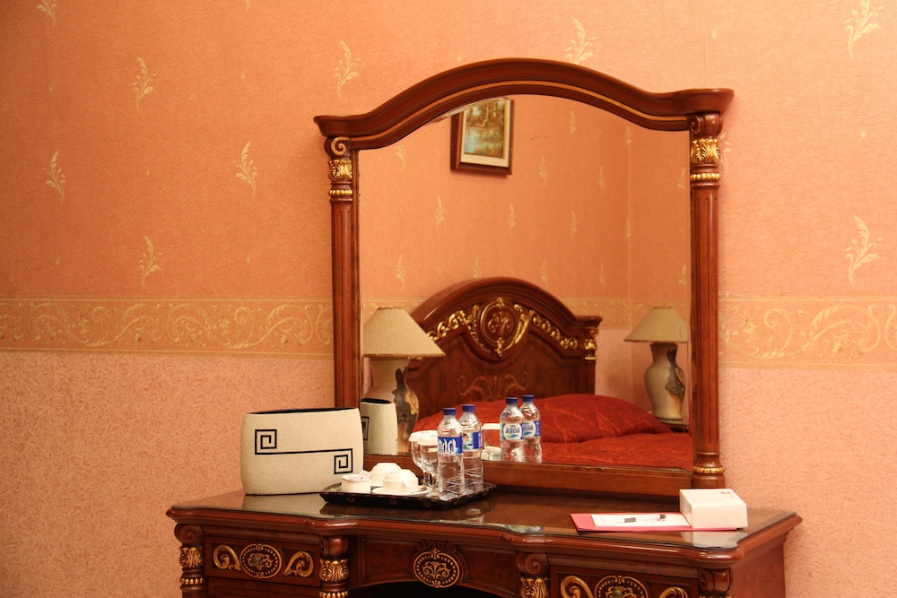 Mendut Family Room photo 3