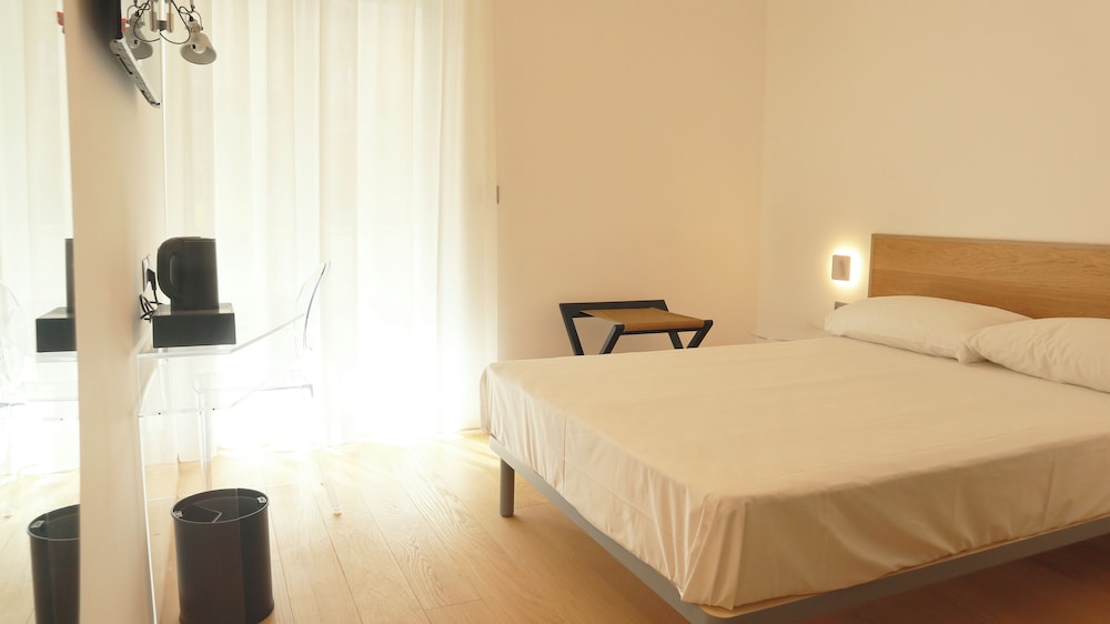 Standard Double Room Single Use, Non Smoking