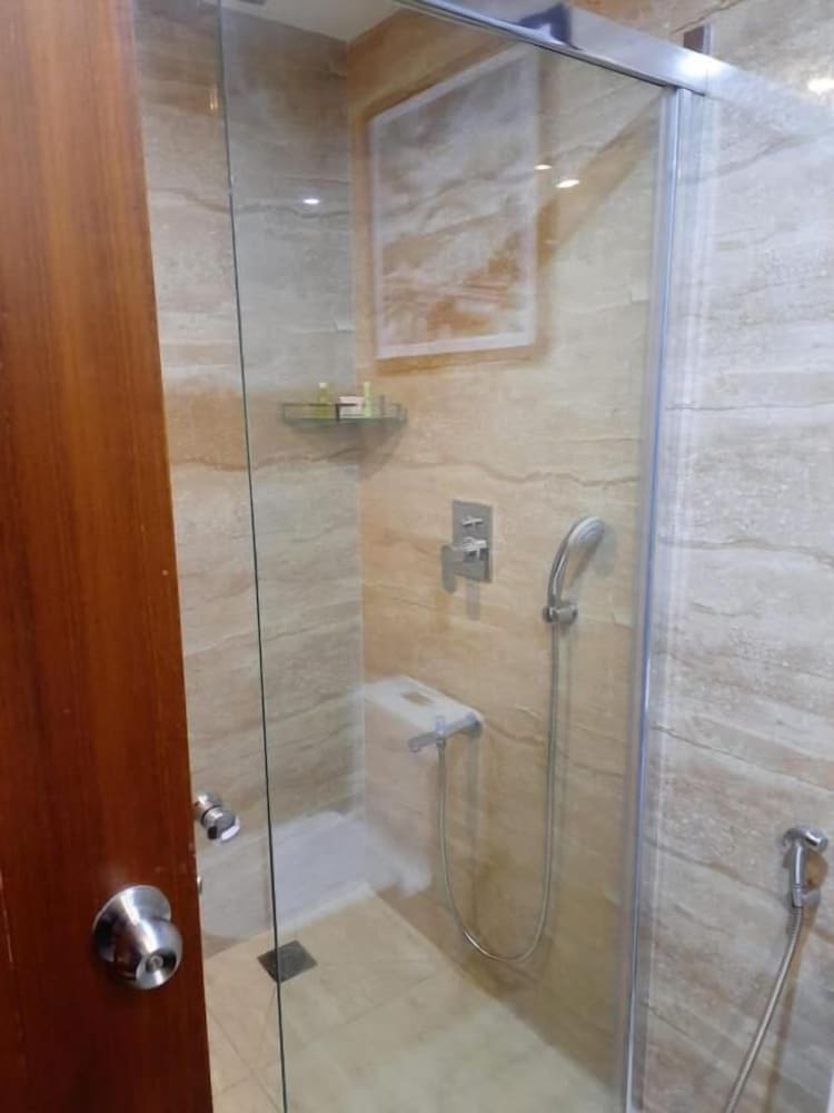Executive Room - Photo 2