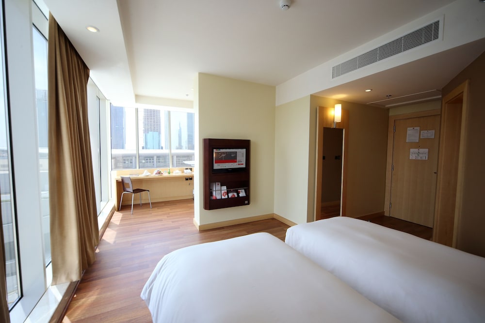 Room, 2 Twin Beds - Photo 4