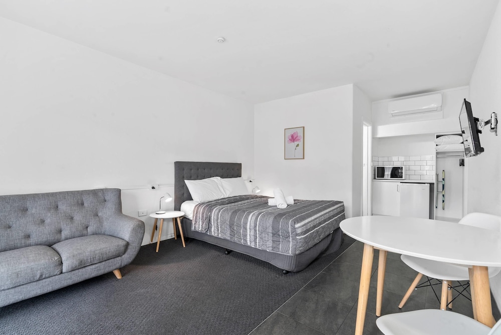 Room, 1 Queen Bed, Accessible, Non Smoking photo 2
