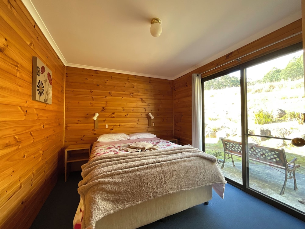 Premium Cottage, 2 Bedrooms, Jetted Tub, Mountain View photo 2