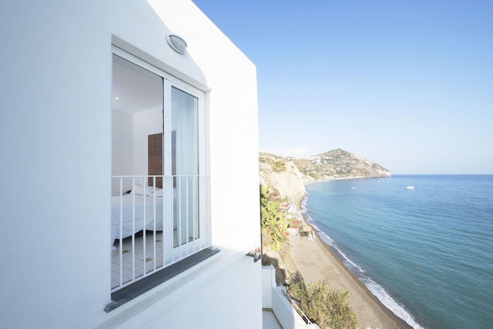 Superior Room, Sea View - Photo 4