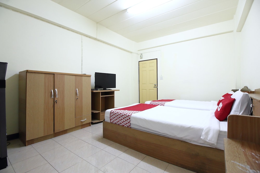 Standard Twin Room photo 2