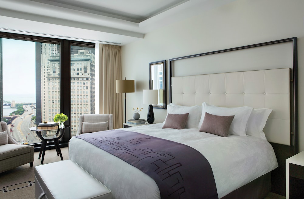 Club Room, 1 King Bed (Executive)